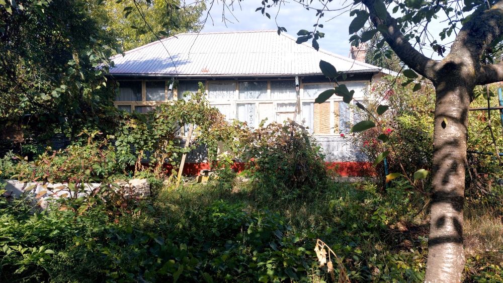 Casa 3 cam. + prispa, teren 2000mp, drum asfaltat Barcanesti(Ialomita)