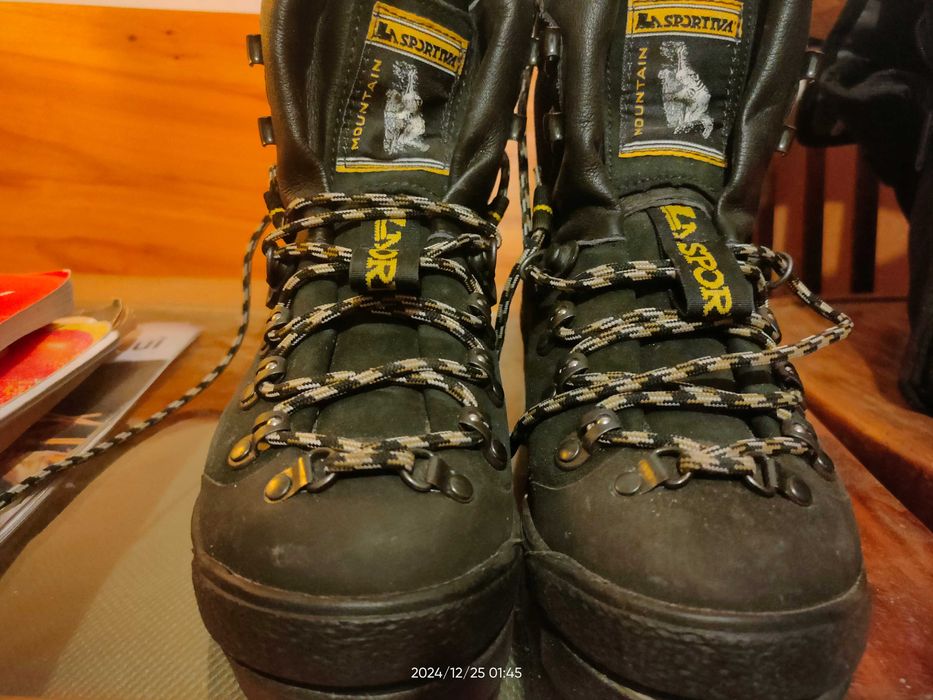 Ghete de escalada La Sportiva, 37