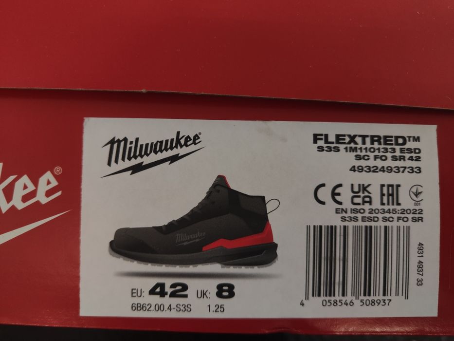 Високи работни обувки MILWAUKEE Flextred s3s 42 номер