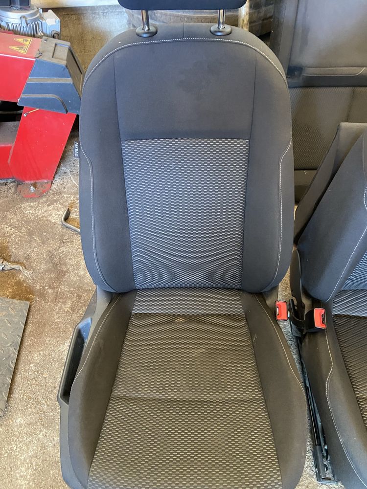 Interior/scaune/fete usi Golf 7 facelift combi