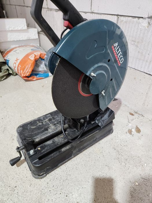 Продам монтажную пилу по металлу