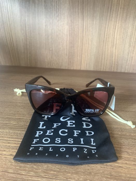 Ochelari de soare noi, Fossil