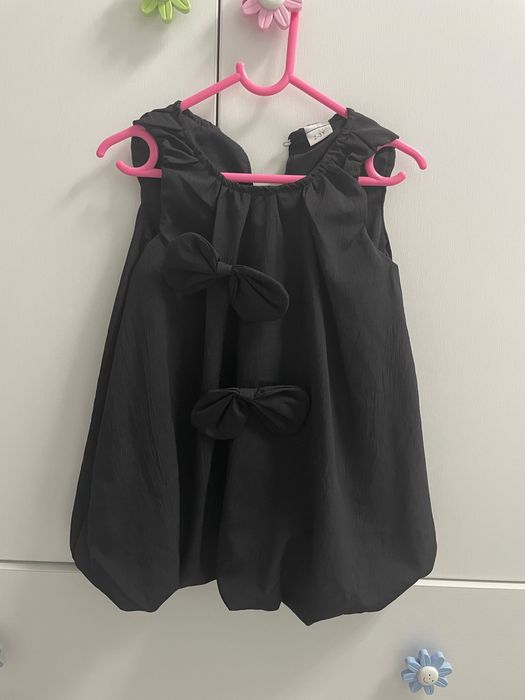 черна рокличка за повод размер 2-3 години