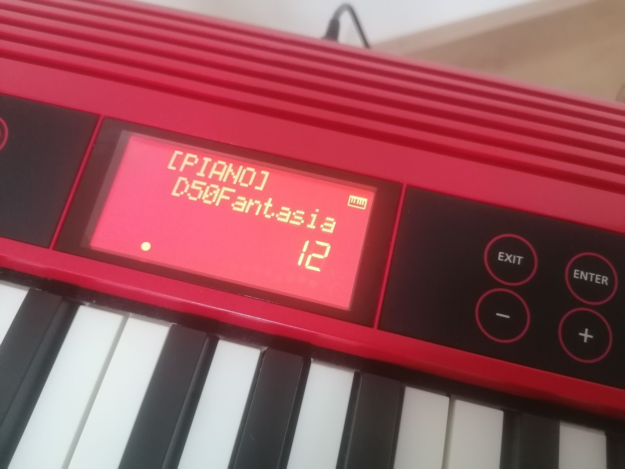 Roland GO KEYS Bluetooth USB Display