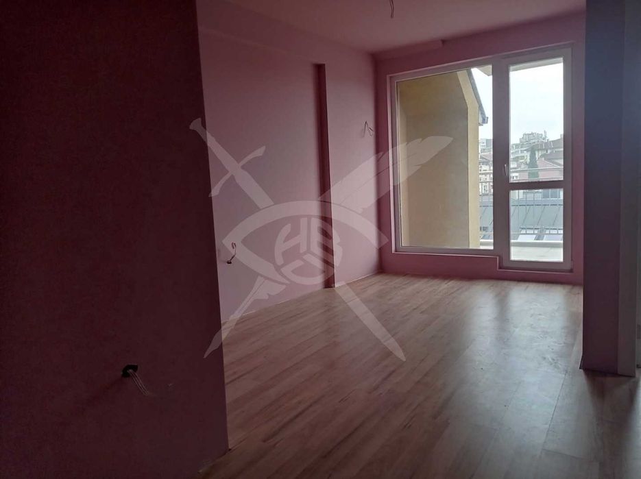 Продава се Двустаен апартамент в Варна, Автогара - 68 кв.м за 1236 €/кв.м - Снимка #3