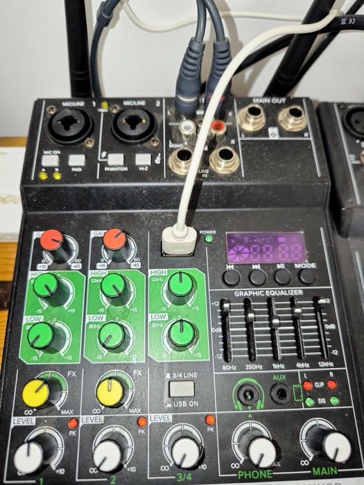 Mixer audio pasiv cu 2 microfoane wireless