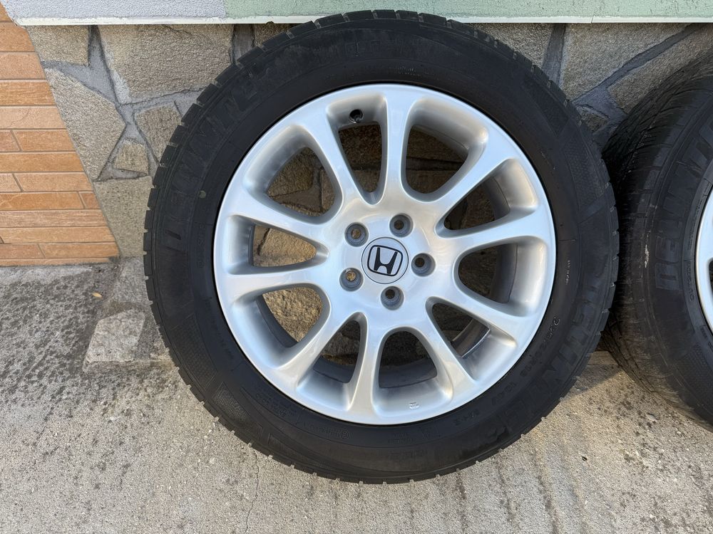 Продавам джанти с гуми 18-ки за Honda CRV 3 - ОРИГИНАЛНИ