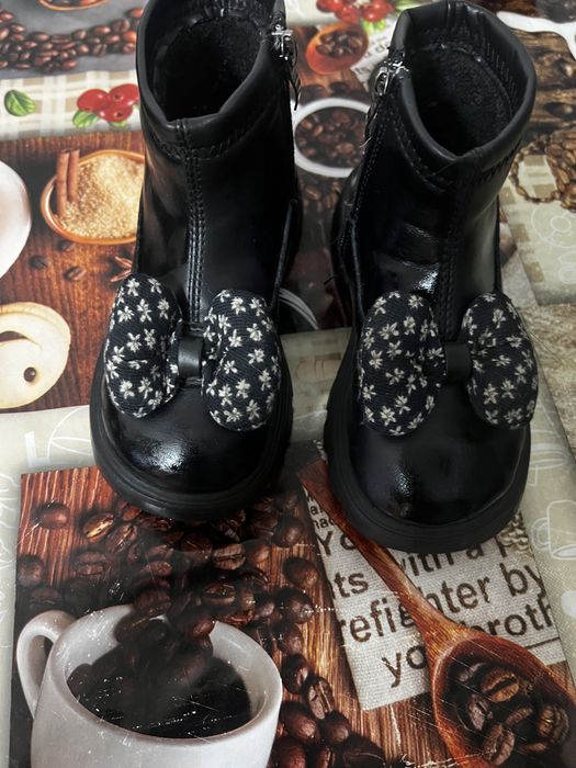 Ghete de piele naturala aproape noi de fetite