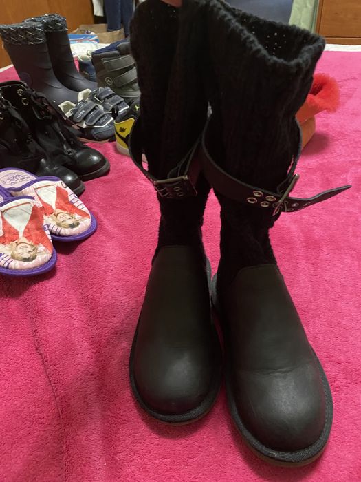 Ботуши за момиче UGG, N30