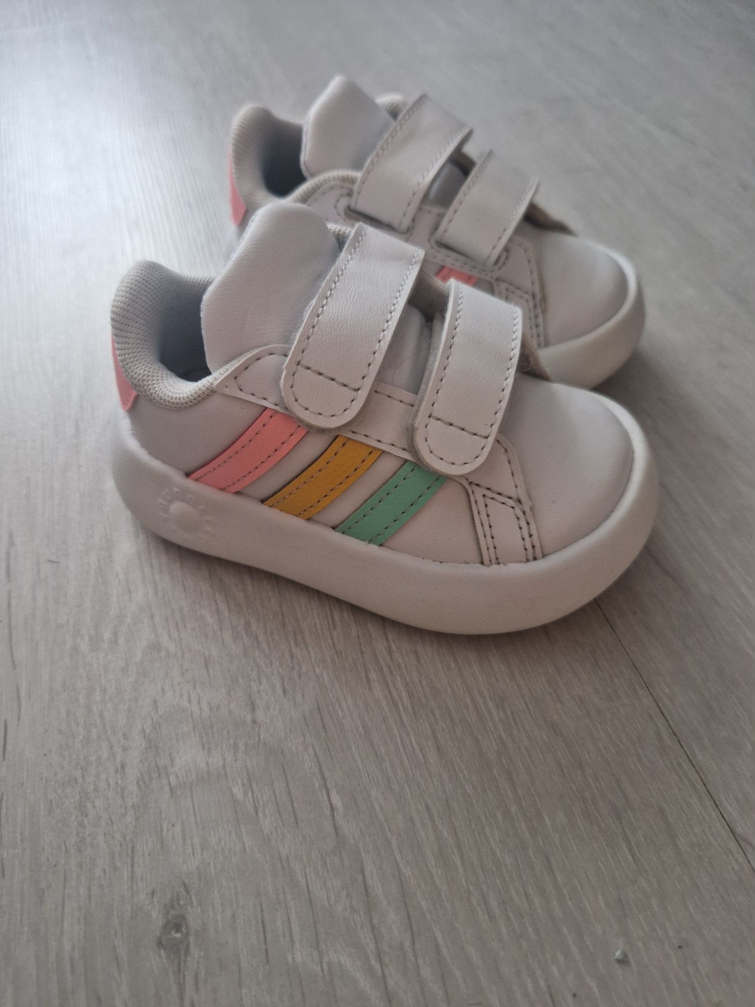 сандали adidas 20 р-р