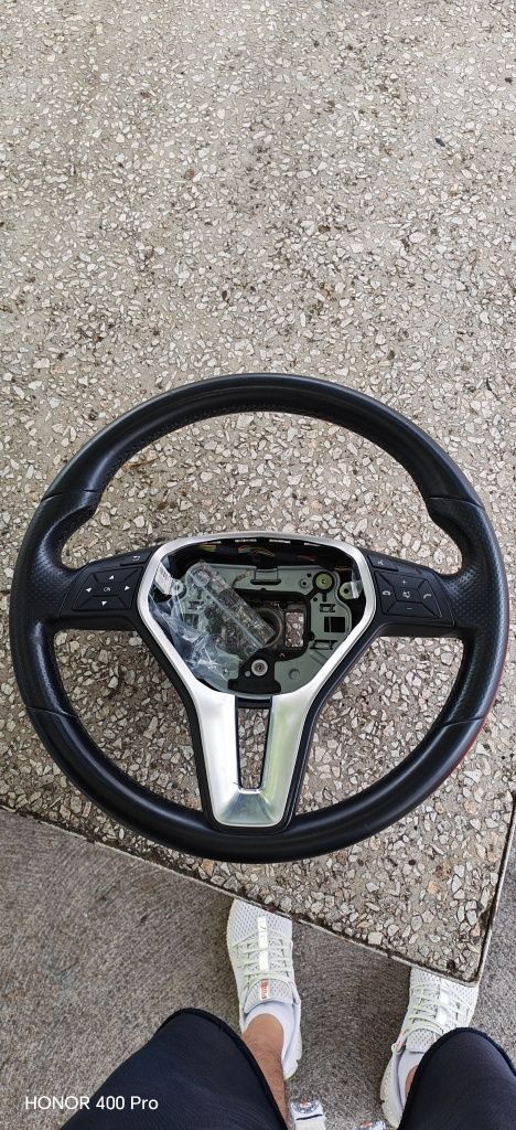 Волан за Mercedes W204 Фейс