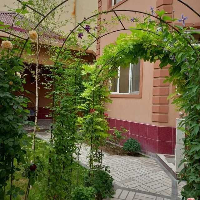 Продается Уютный ДОМ, РАКАТ Махалля, Яккасарайский раон/ ЦЕНТР
