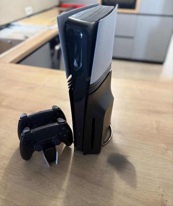 PS5 Pro Disc Edition Full Set Black & White !