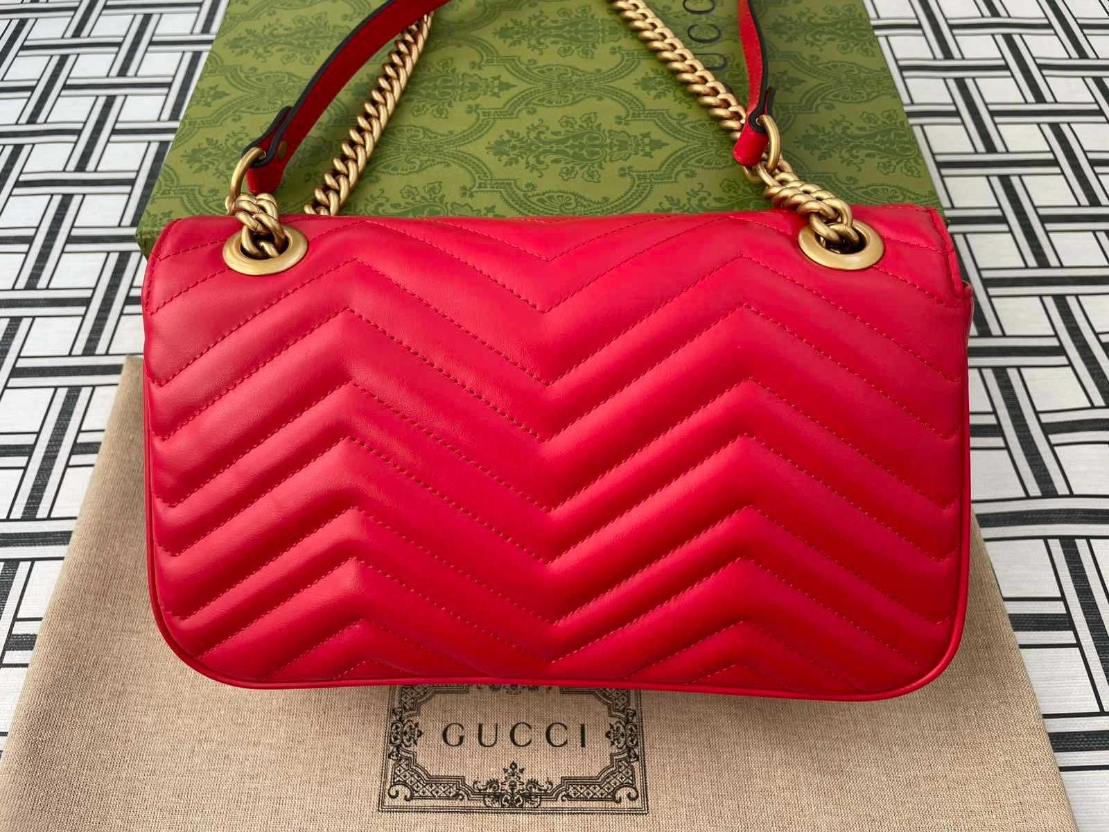 Gucci Оригинална Чанта Marmont Гучи Червена Кожа Златно GG Лого