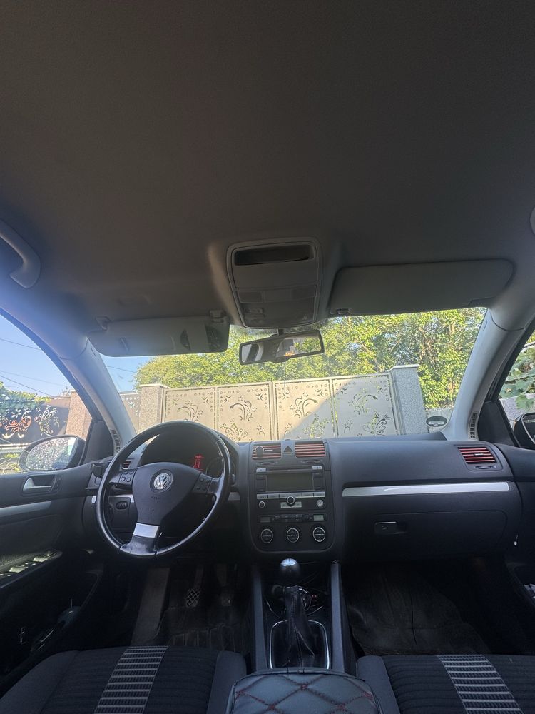Vand Volkswagen Golf 5! Usor negociabil