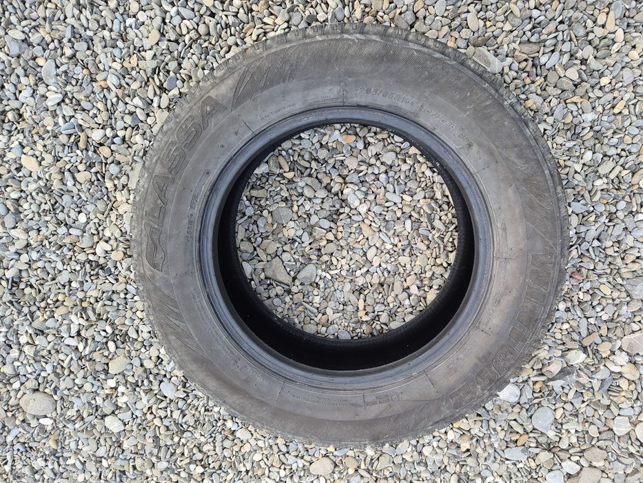 Vând cauciucuri 205/65/16 C M+S 2 buc imp Germania