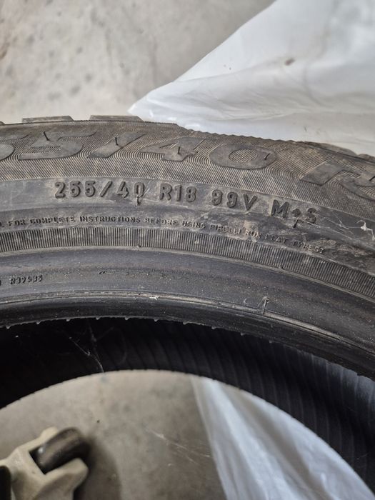 Set 2 caucuiucuri 255/40/18