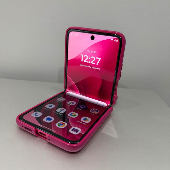 Motorola razr 60 ultra розов