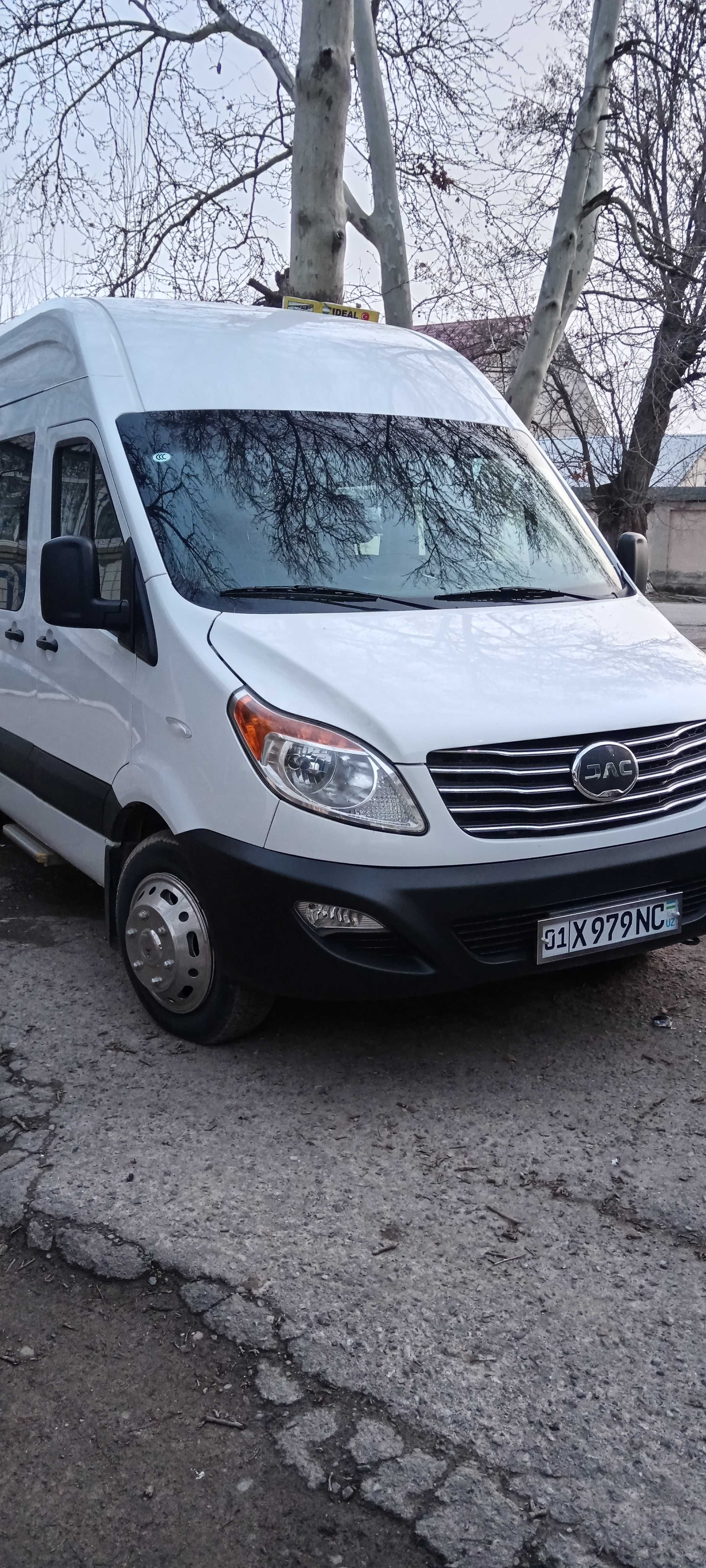 Микроавтобус JAC на заказ .  Поездка в горы Чарвак,Юсуфхона, Паркент,