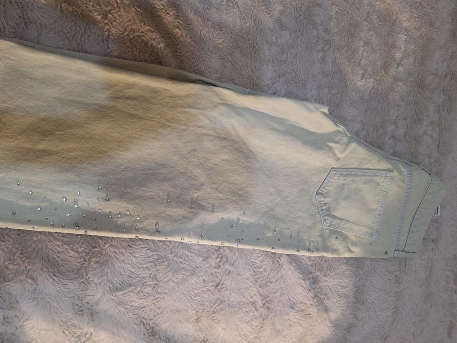 Чисто нови Елегантни светли дънки с камъчета