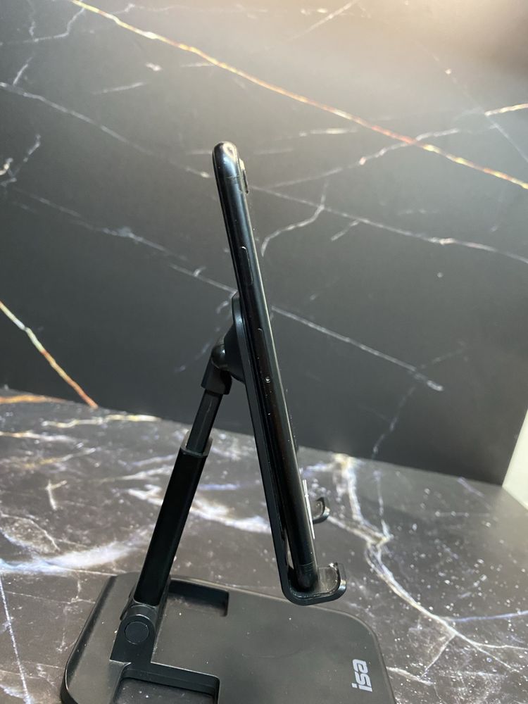 iPhone SE 2020 / Айфон СЕ 2020