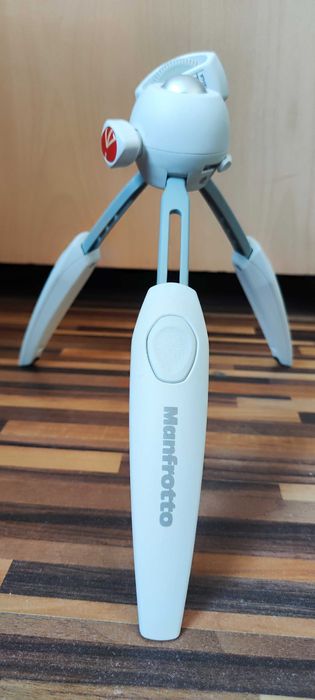 Manfrotto Pixi EVO мини статив бял