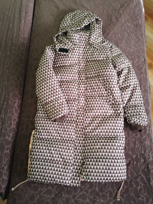 Зимно дамско дълго палто