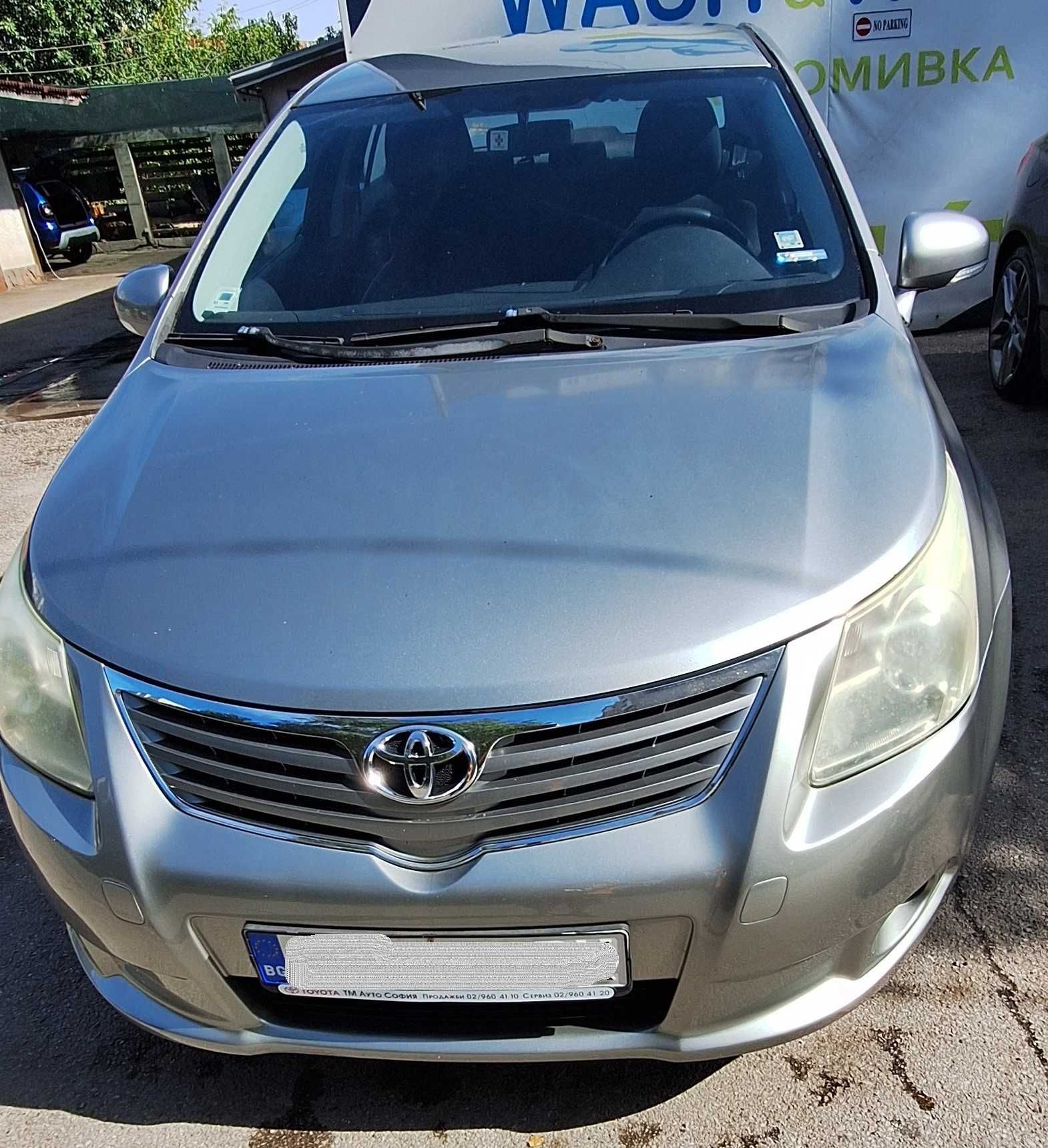 Лека кола toyota AVENSIS