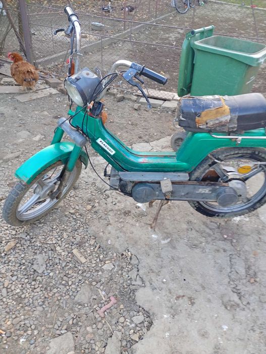 Vând motor Piaggio C1