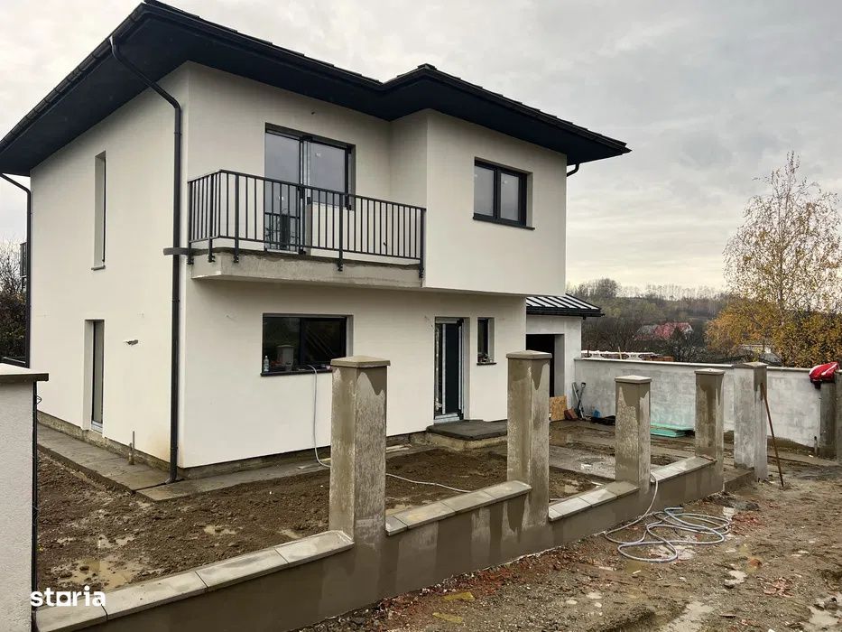 Casa moderna cu 3 dormitoare, garaj si teren 500 mp – finalizare dec