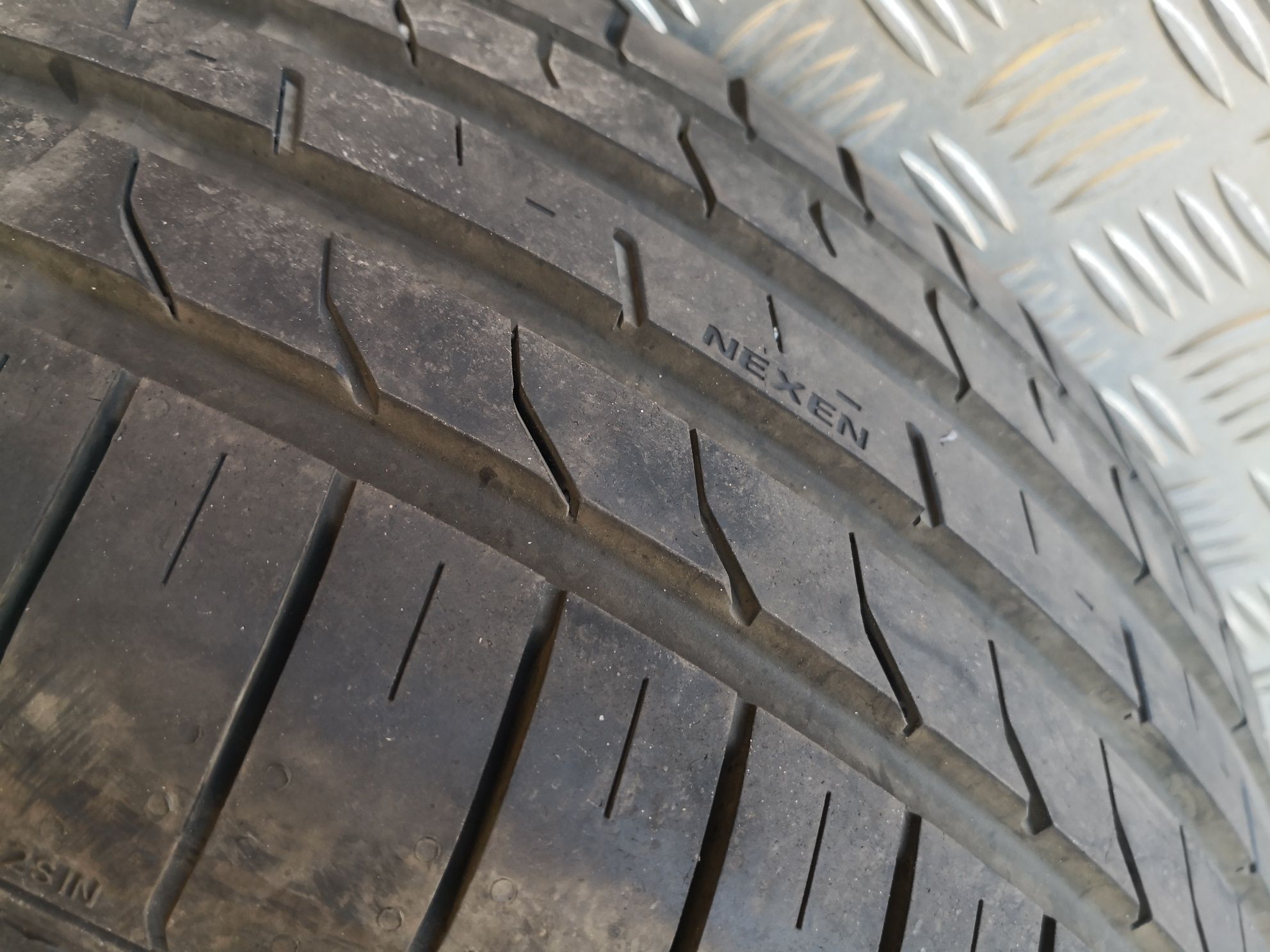 215 55 16 цола гуми като нови nexen dot 24