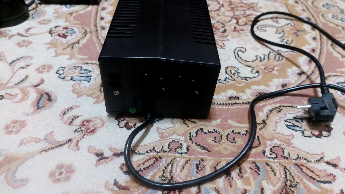 ИБП (UPS) APC Back-UPS A-600 600VA/360W. Защита от скачков и отключени