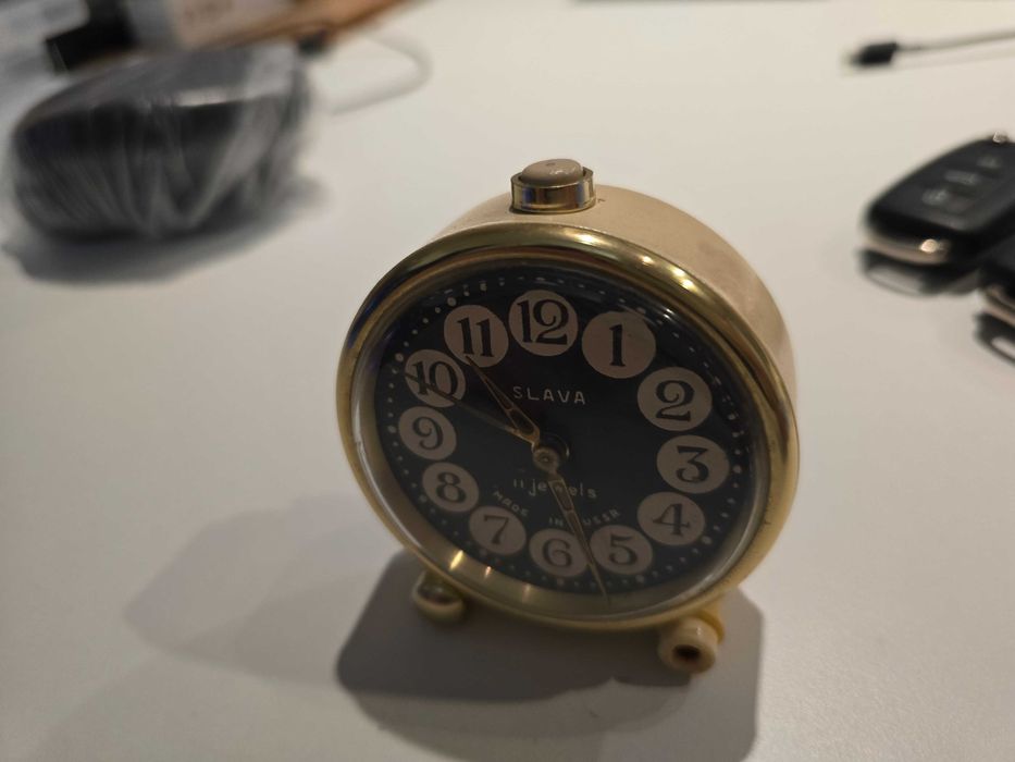Ретро механичен будилник Слава / Slava – 11 камъка, СССР