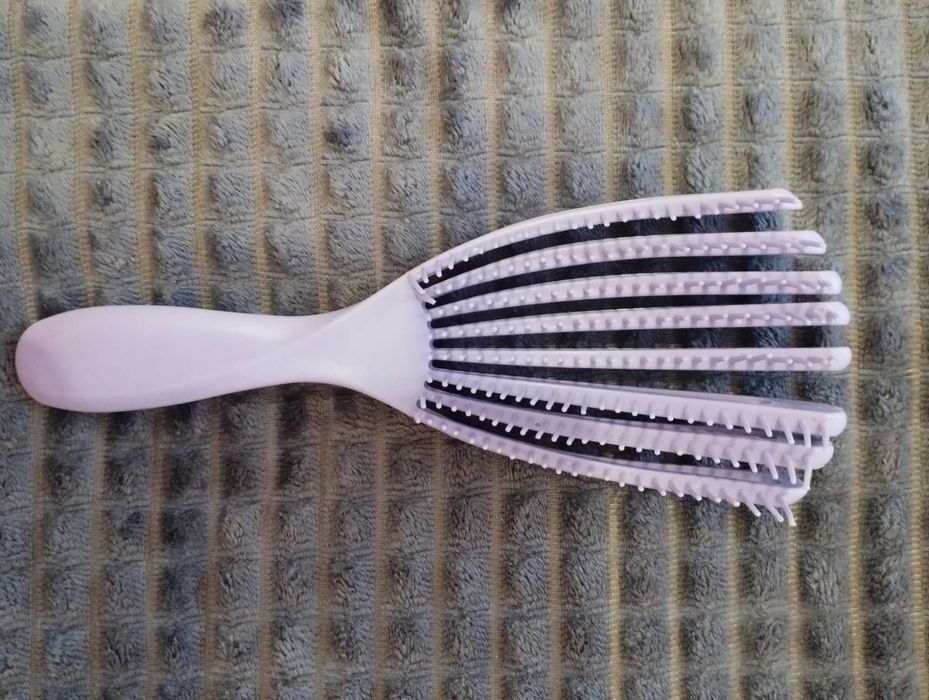 Расческа-массажка. Новая.