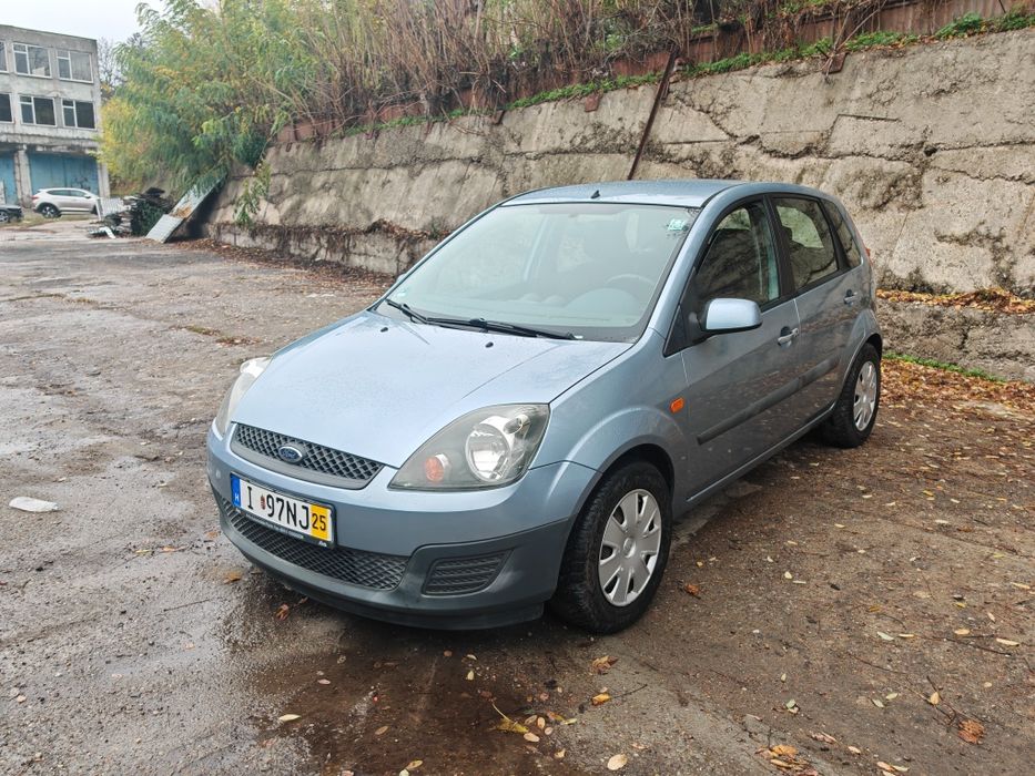 Vând Ford fiesta 1.3 benzina euro 4