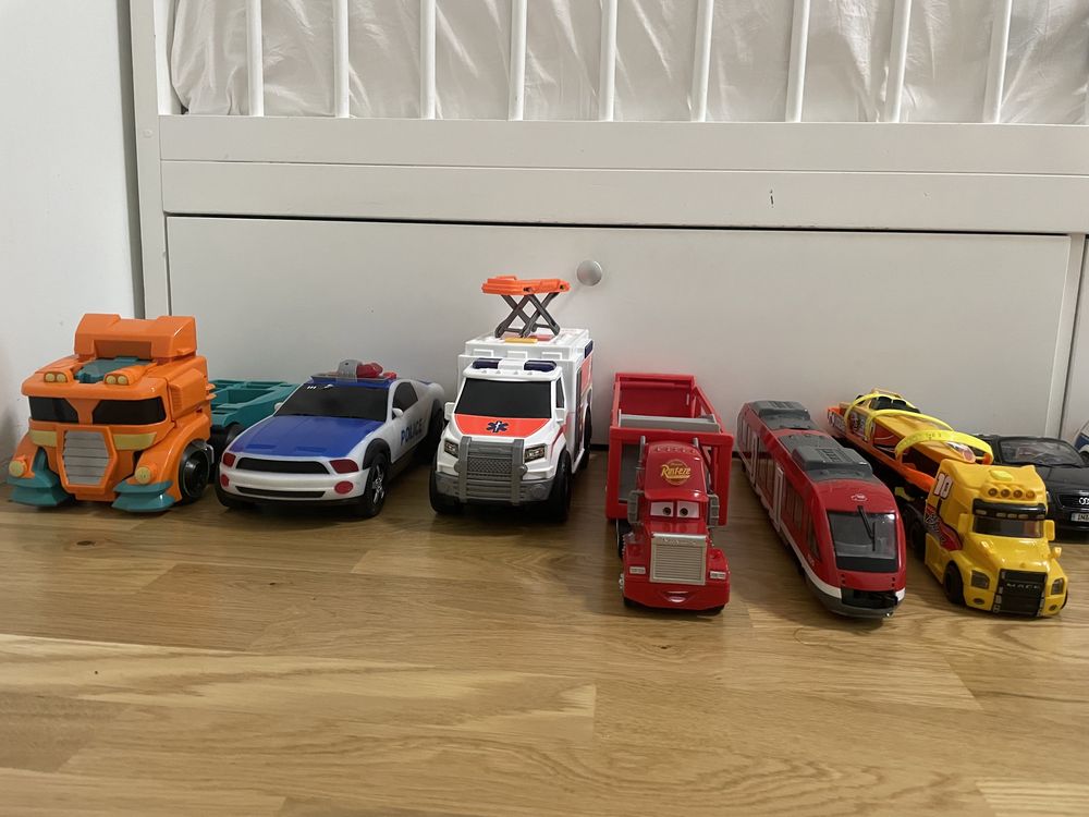 Детски коли и камиони