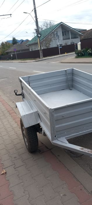 Vând remorca ,instalație noua