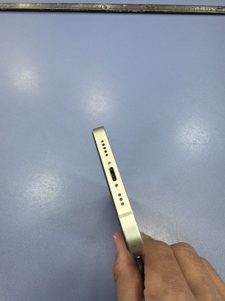 iPhone12 отлично състояние