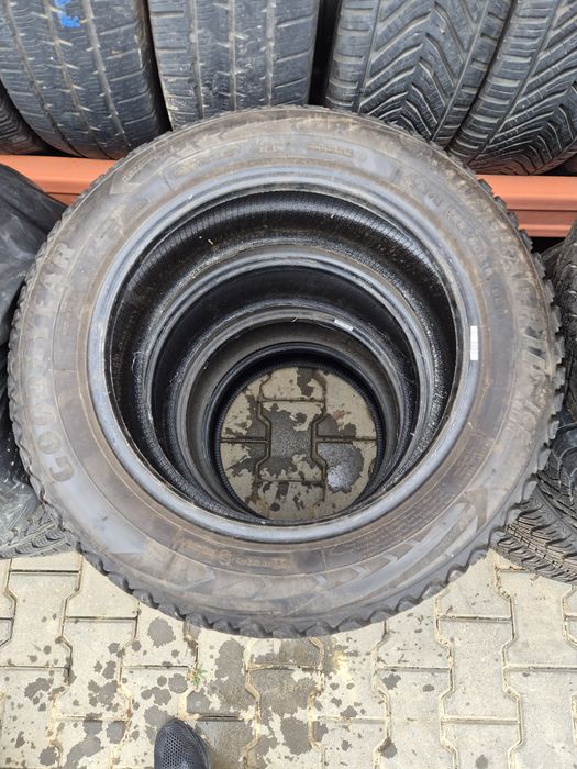 Anvelope de iarna 185/60/15 185 60 15 Goodyear Ultragrip