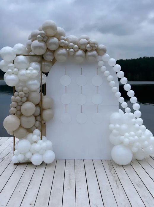 Фотозона шарами в городе Алматы