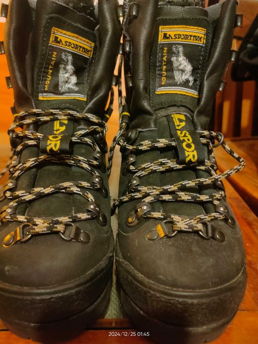 Ghete de escalada La Sportiva, 37