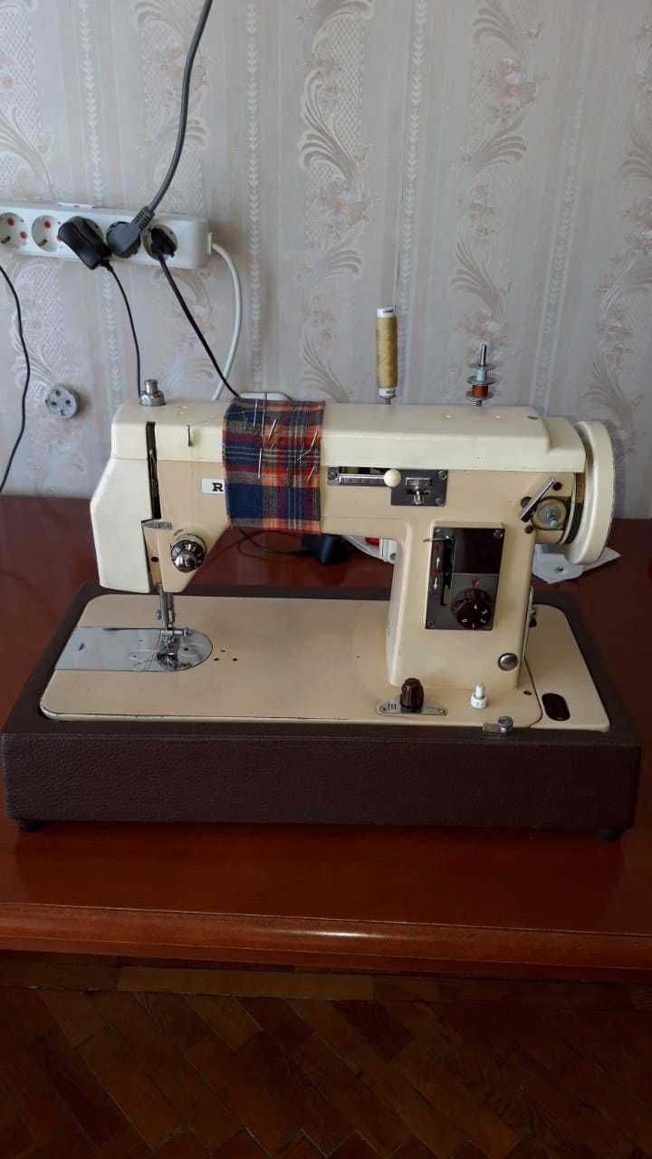 Удобная портативная швейная машина