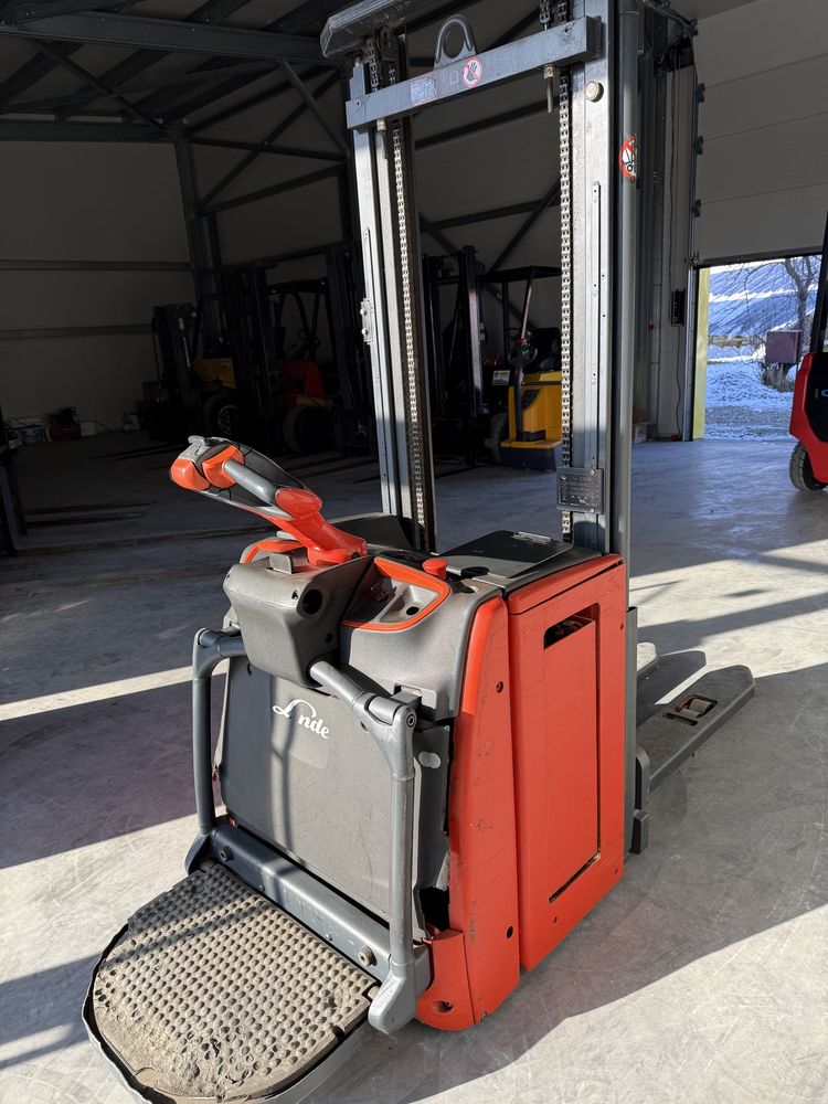 Transpaleta electrica cu ridicare 1,4 tone  , 4 M