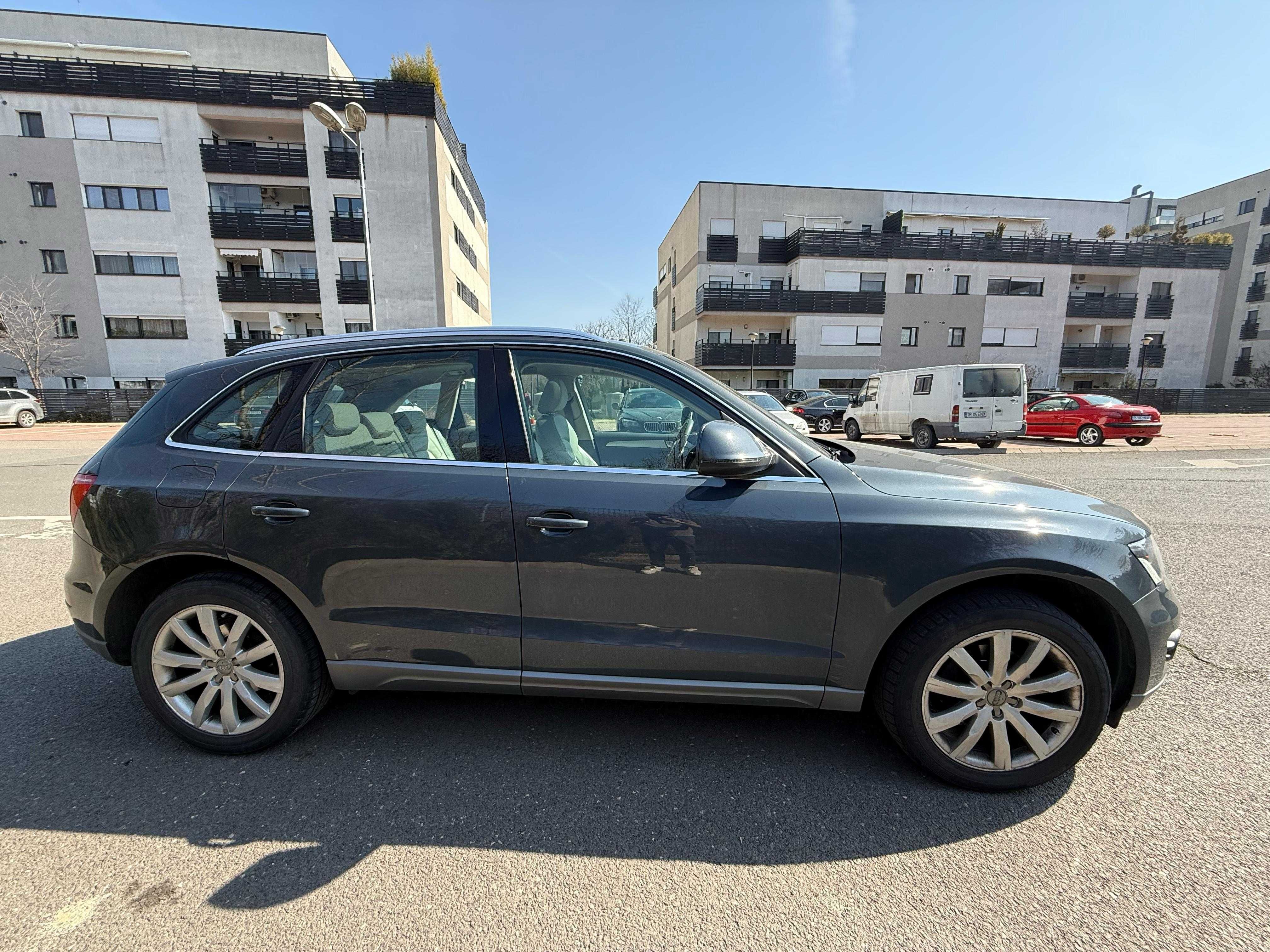 Audi Q5 2.0 TDI Quattro / Scaune Sport / Navi / Pano / 105.000 km / RO
