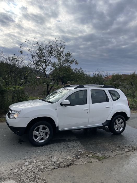 dezmembrez dacia duster 1.5dci 4x4