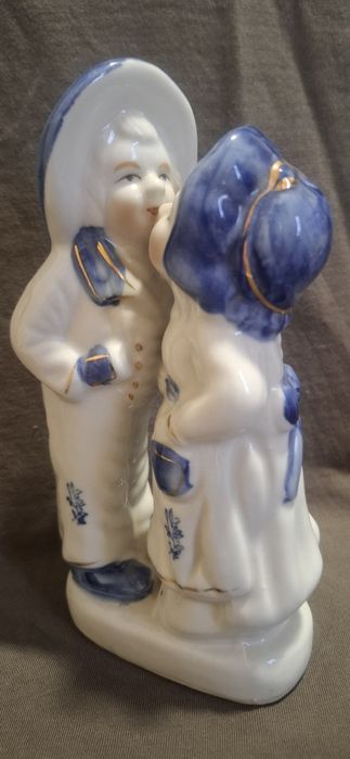 Порцеланова фигурка "Влюбени"