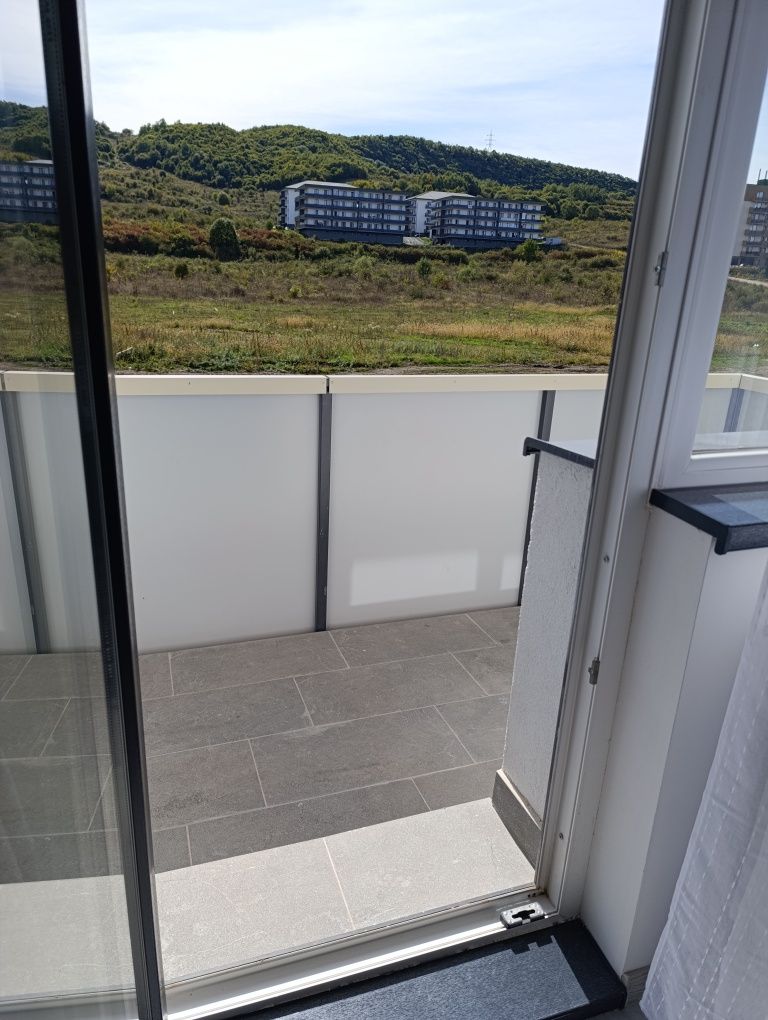 Vand apartament 1 camera + balcon, etaj intermediar 1 din 3