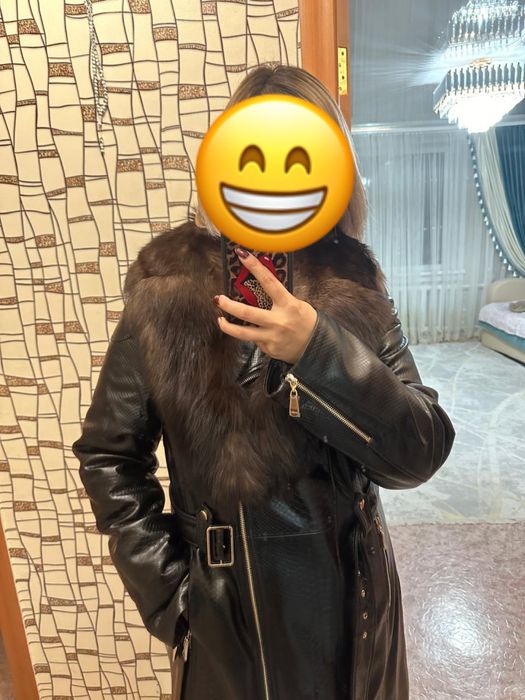 Продам кожанную куртку с мехом соболь