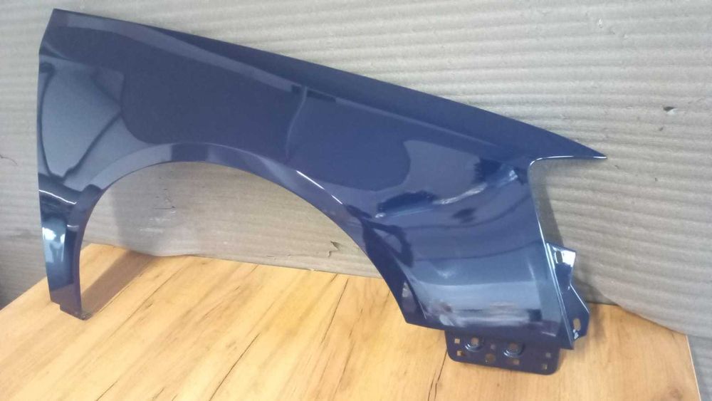 Aripa Fata Dreapta VW Passat B6 2005-2011 (Cod Culoare: LA5E)