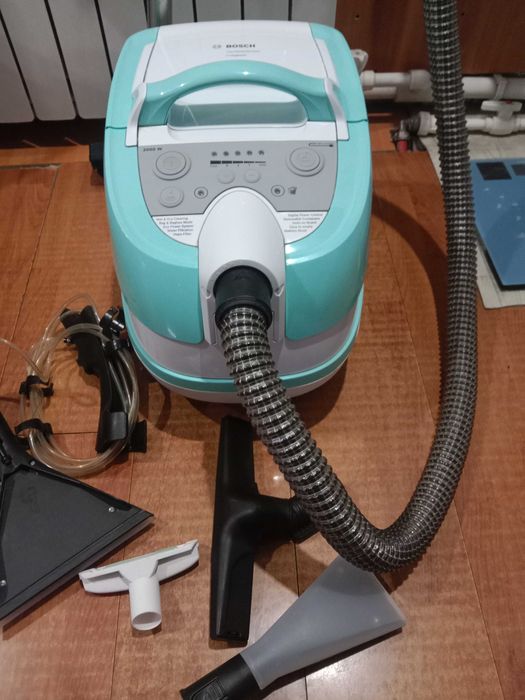 Пылесос моющий BOSCH